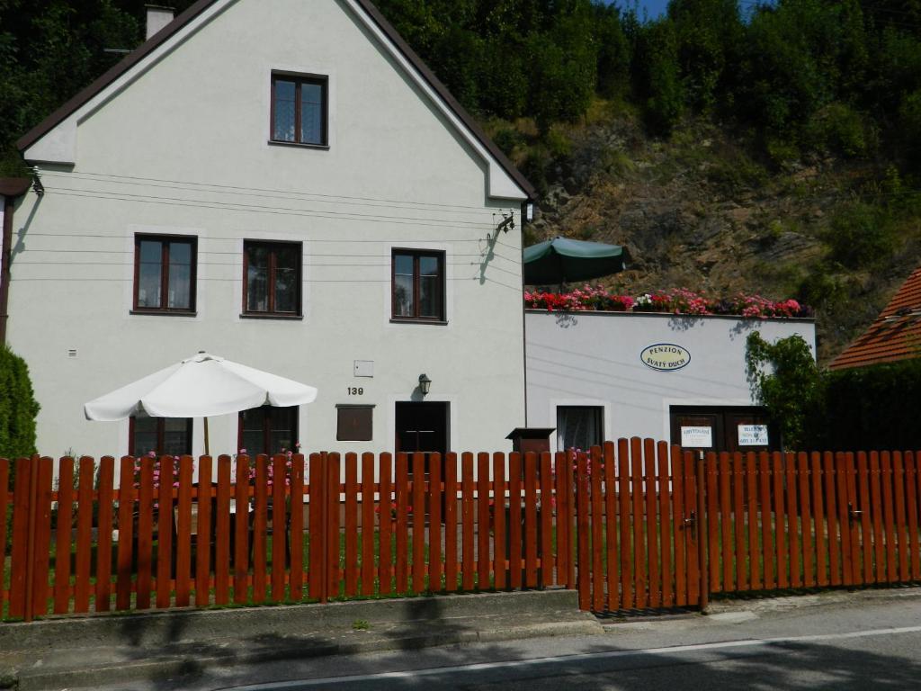 Penzion Sv. Duch Cesky Krumlov Bagian luar foto