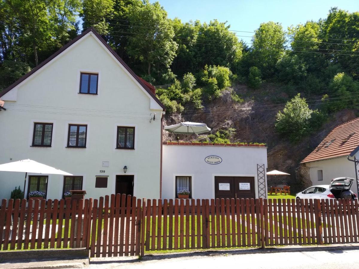 Penzion Sv. Duch Cesky Krumlov Bagian luar foto